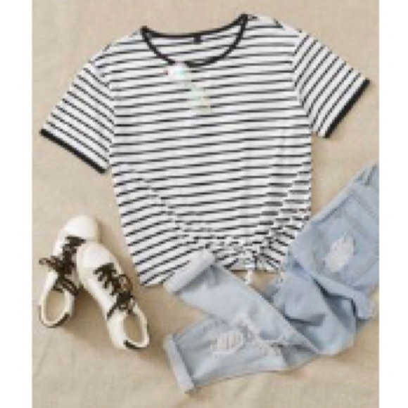 SHEIN striped tee shirt in black and white, oversized - Picture 2 of 2